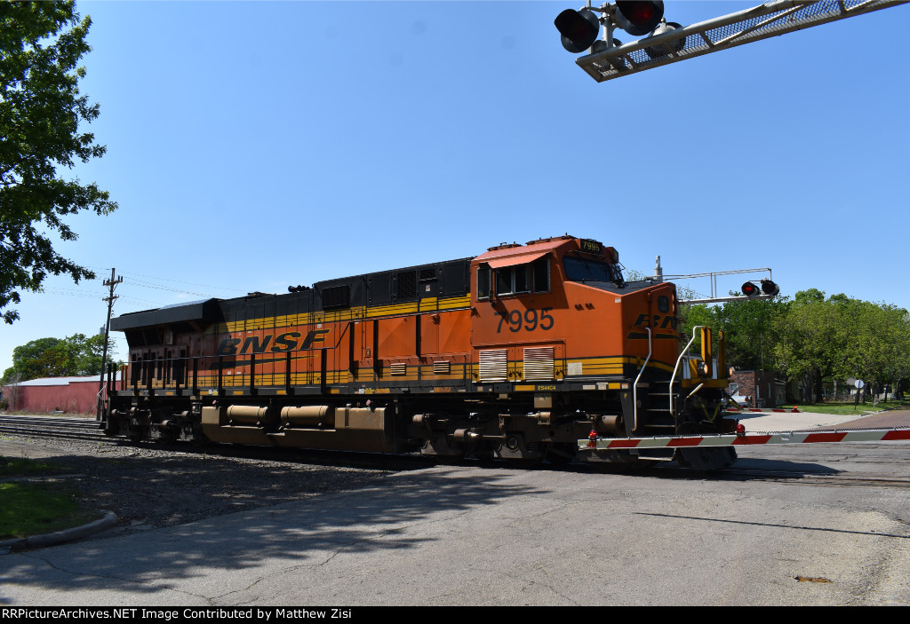 BNSF 7995